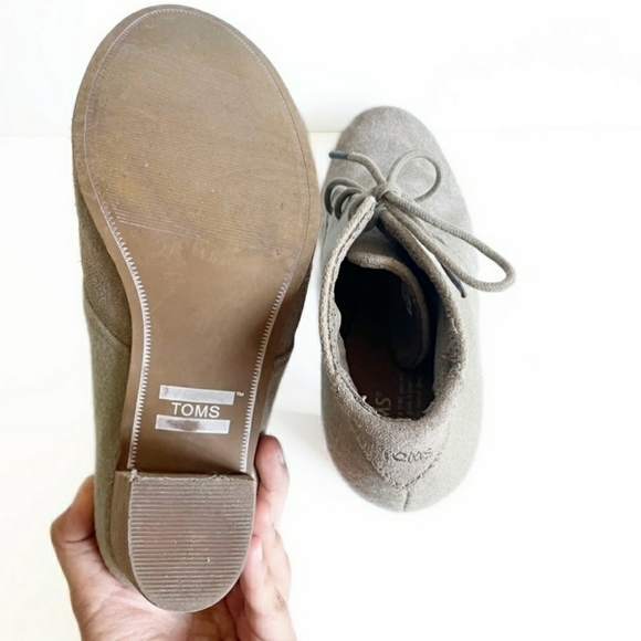 TOMS LUNATA SUEDE LACE UP BOOTIES - Picture 6 of 9